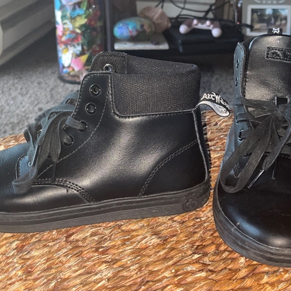 Dr Marten - Picture 6 of 6